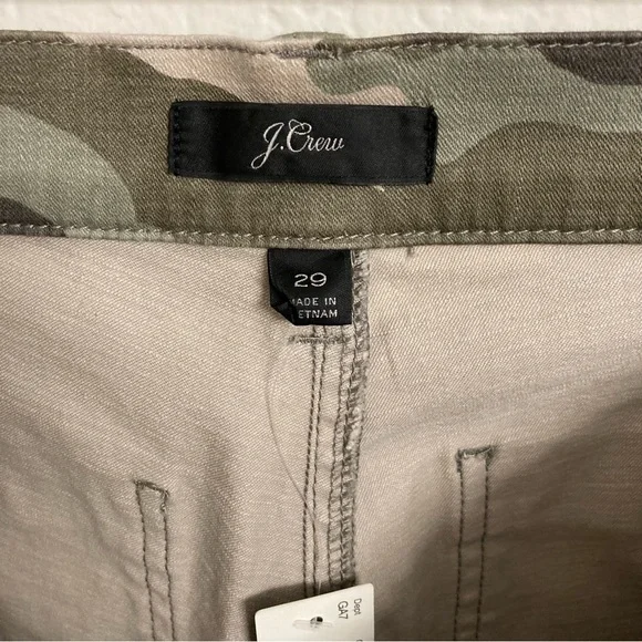 NWT J Crew Green Camo Vintage Straight Cargo, Size 29 - Picture 4 of 7